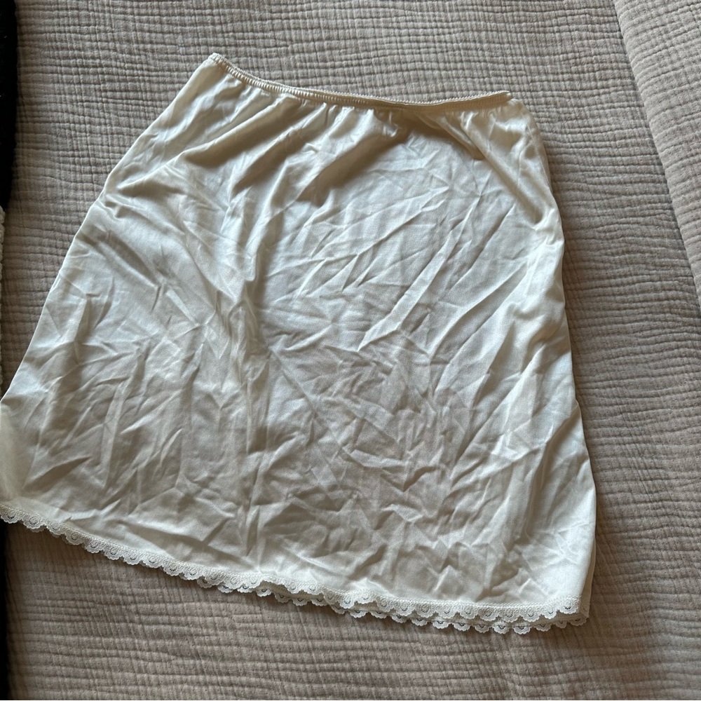Cream / gold slip skirt